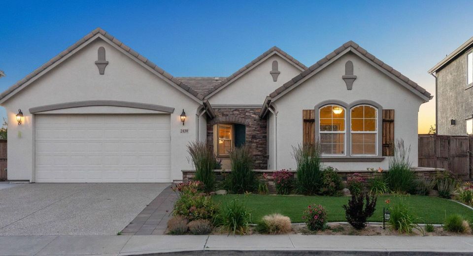 2439 Spring Flower Drive, Reno, NV 89521 Photo