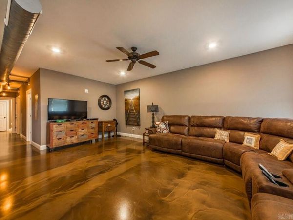 7910 Edgemont Rd, Suite 301 , Greers Ferry, AR 72067