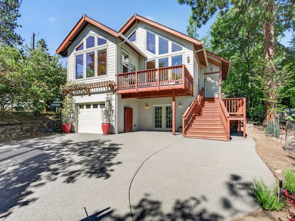 307 Hillcrest Street, Ashland, OR 97520