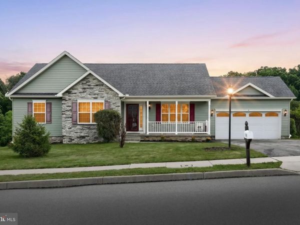 920 FRIAR RUN, HANOVER, PA 17331