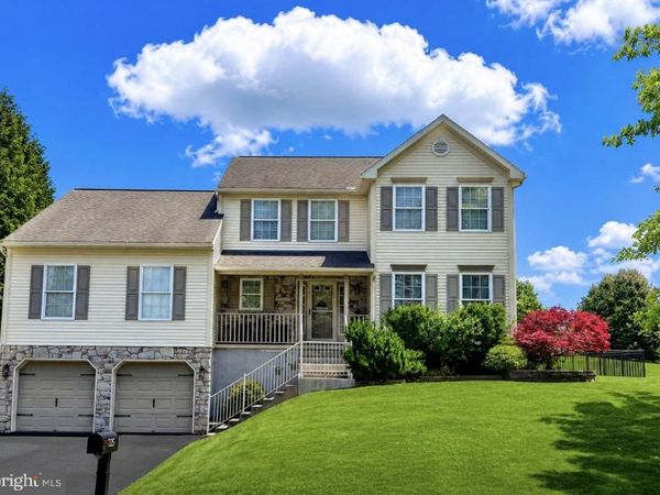 425 SENSEN ROAD , WERNERSVILLE, PA 19565