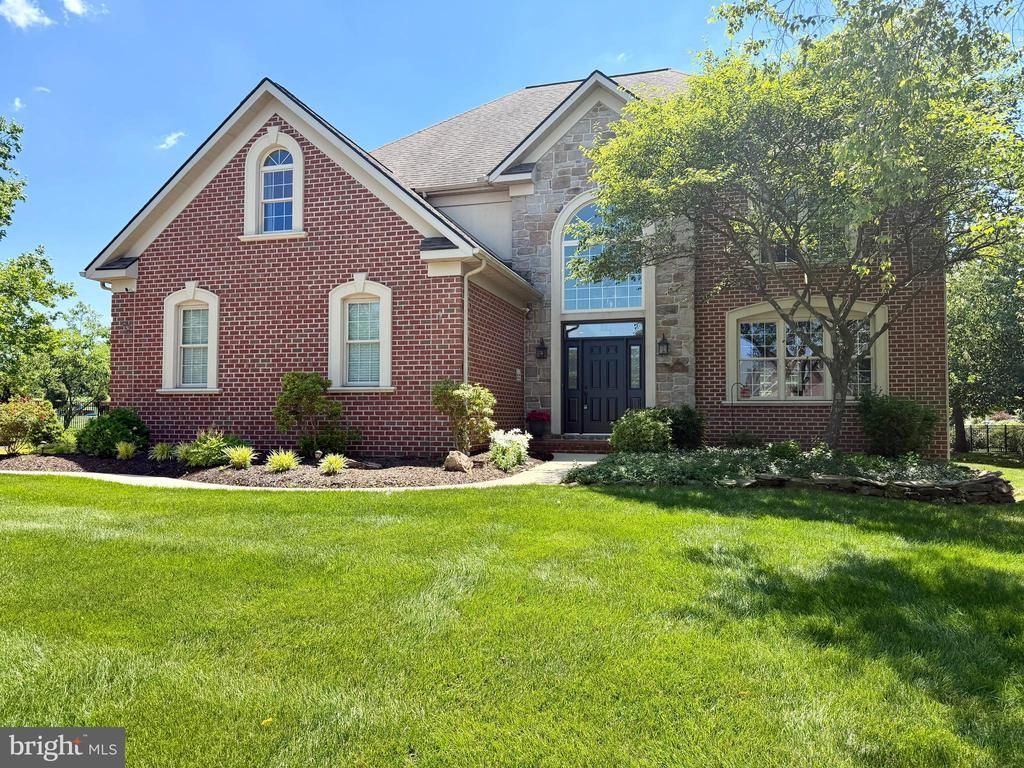 1361 WICKLOW DRIVE , YORK, PA 17404