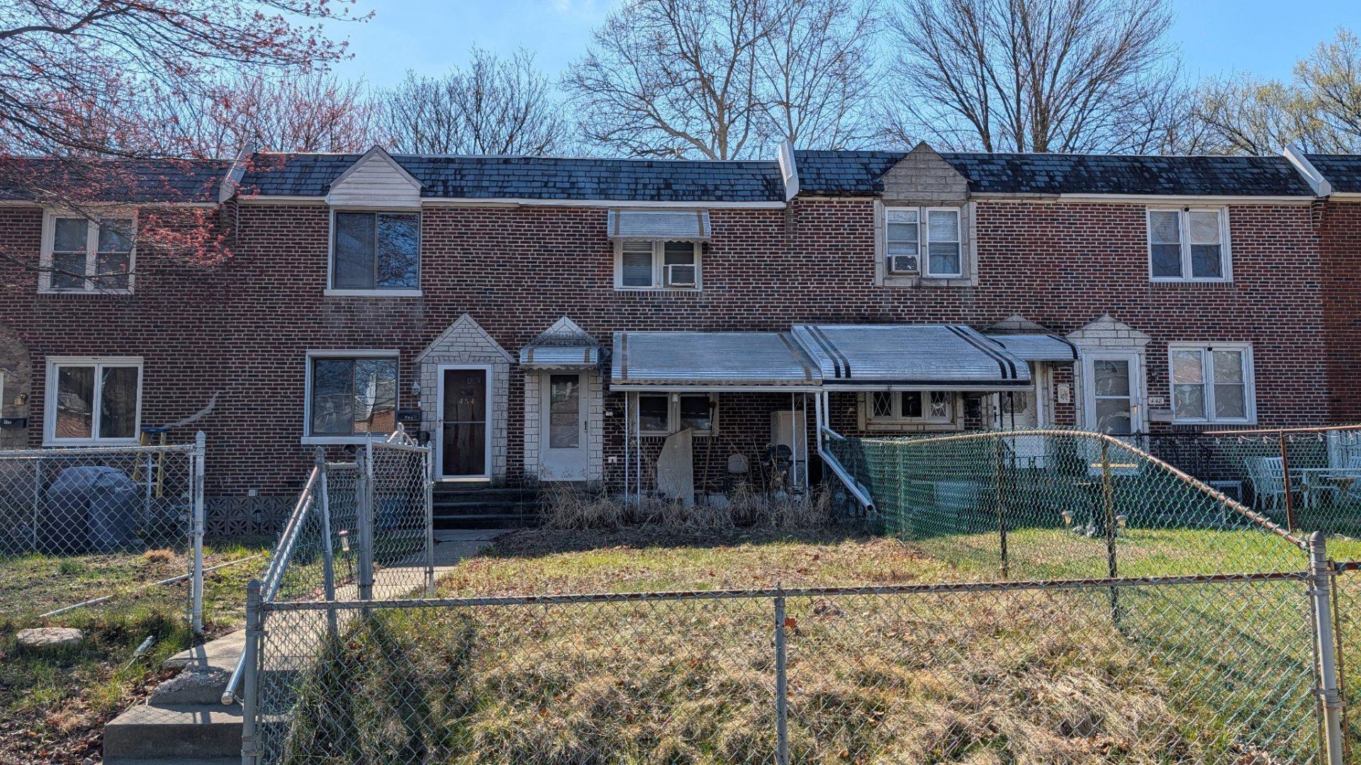 452 WESTMONT DRIVE , DARBY, PA 19023
