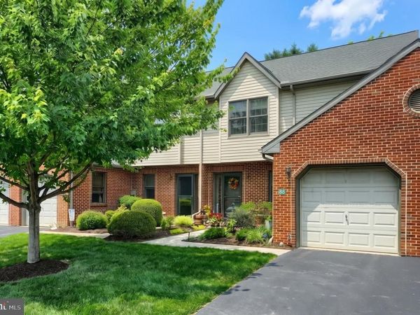 88 JEAN LO WAY, Unit 88, YORK, PA 17406
