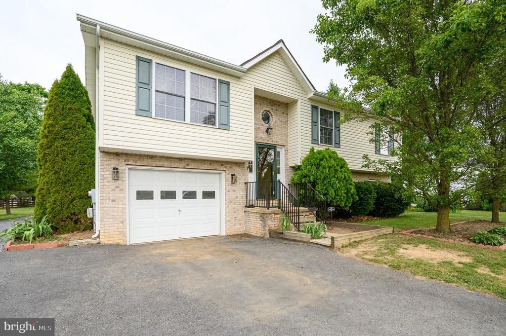 73 Paragon Drive , Bunker Hill, WV 25413 Main Photo