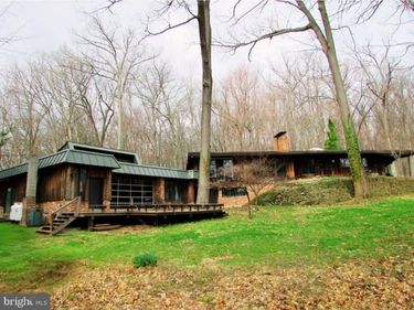 200 TALL OAKS DRIVE , STATE COLLEGE, PA 16801