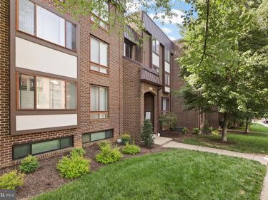120 ROBERTS LANE , Unit 101, ALEXANDRIA, VA 22314