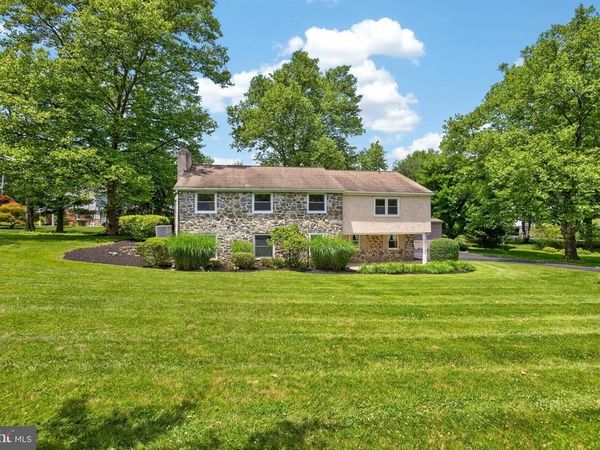 1190 BEAUMONT ROAD , BERWYN, PA 19312