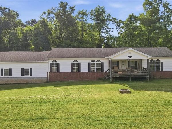 179 ROONEY ROAD, HEDGESVILLE, WV 25427