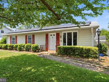 813 N ARGONNE AVENUE , STERLING, VA 20164