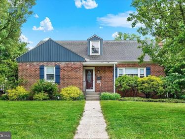 2200 EASTERN BOULEVARD, YORK, PA 17402