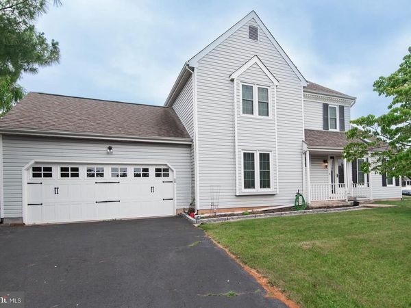 912 HICKORY GROVE DRIVE, ROYERSFORD, PA 19468