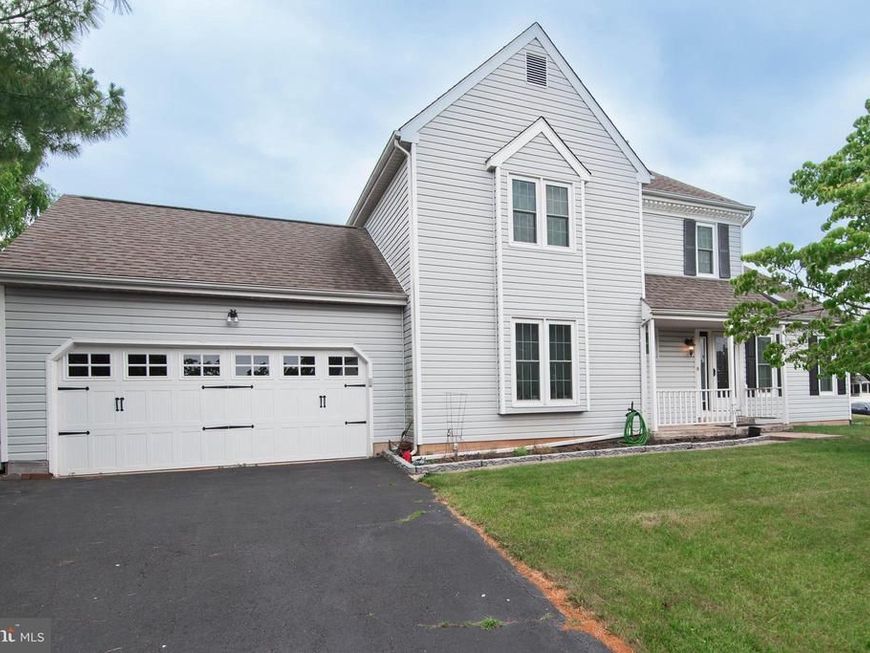 912 Hickory Grove Drive, Royersford, PA 19468 Main Photo