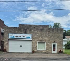 830 BARNESVILLE DRIVE, BARNESVILLE, PA 18214