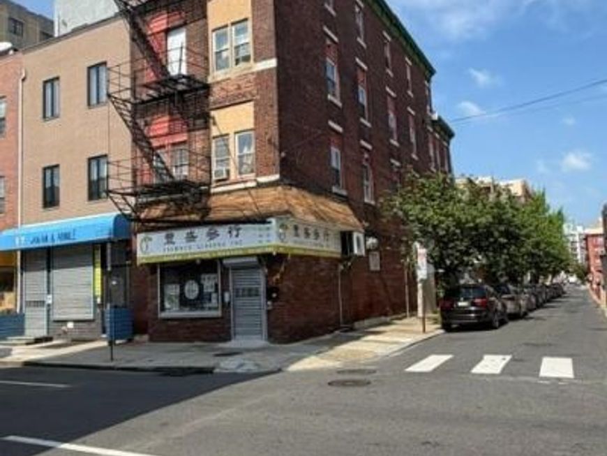 218 00 N 9th Street , Philadelphia, PA 19107 Main Photo