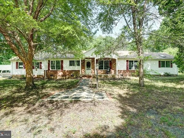 5275 NEW LINE ROAD , GUM SPRING, VA 23065