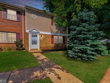 8715 BRETTON WOODS DRIVE, MANASSAS, VA 20110