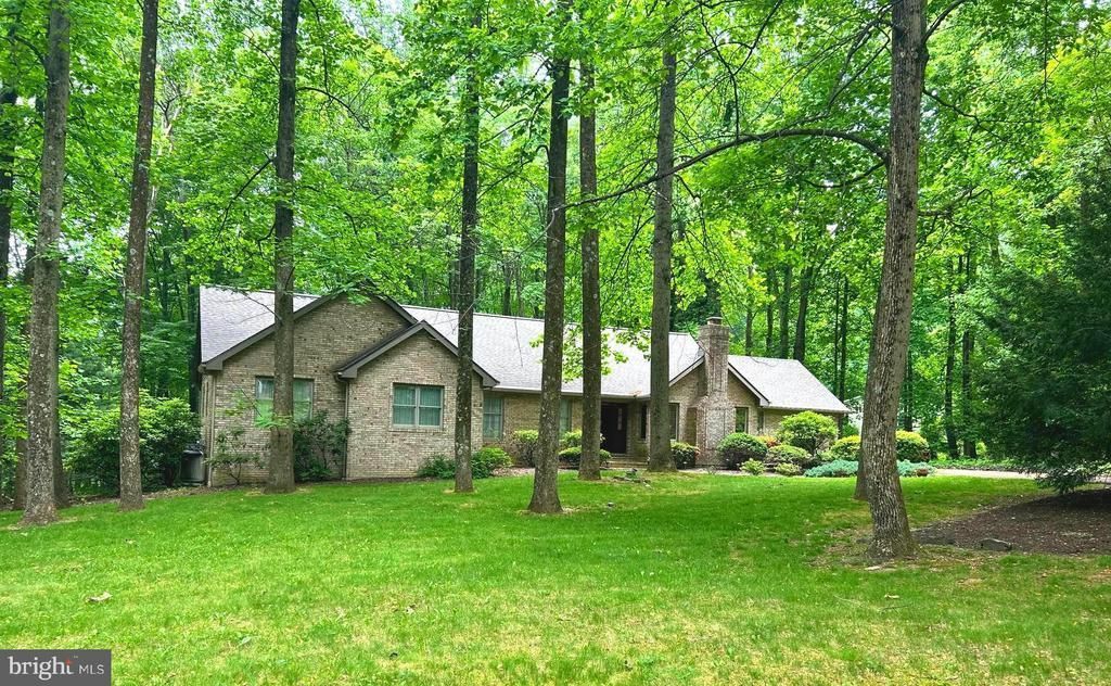 36 CRESTVIEW DRIVE, FLEETWOOD, PA 19522