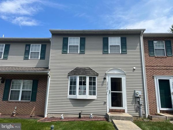 2809 KNOLL WAY , SINKING SPRING, PA 19608