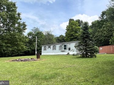 2336 HOG HOLLOW ROAD, EAST WATERFORD, PA 17021