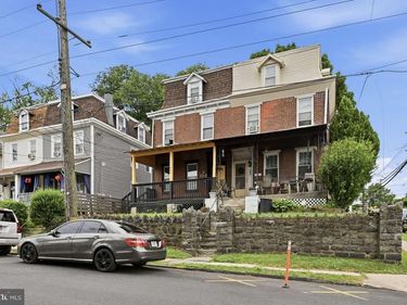 402 POPLAR STREET , DARBY, PA 19023