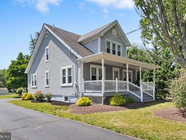 16 HOLLOWAY LANE, BORDENTOWN, NJ 08505