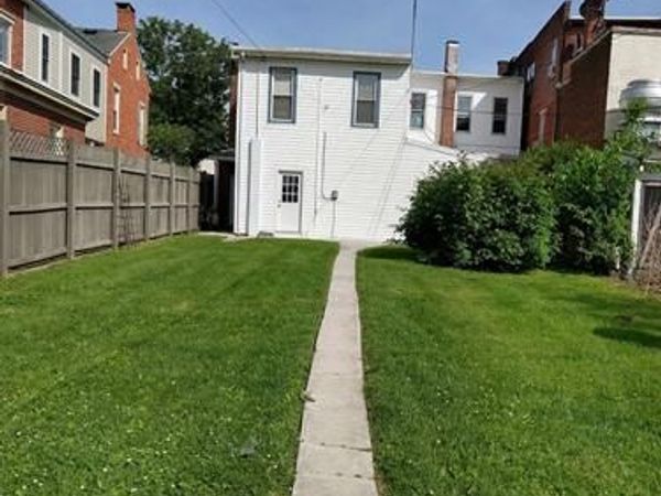 118 1/2 BROADWAY , Unit 1, HANOVER, PA 17331