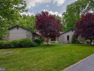 3174 GRANDE OAK PLACE, LANCASTER, PA 17601