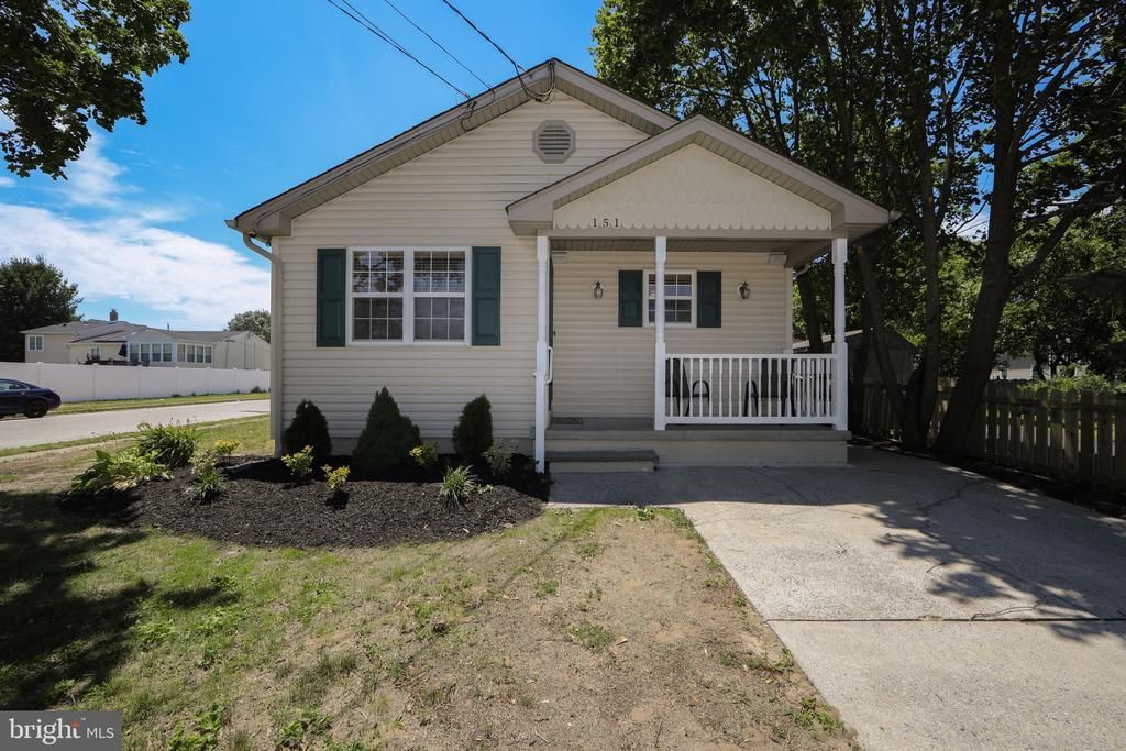 151 Pine Avenue, West Berlin, NJ 08091 Main Photo