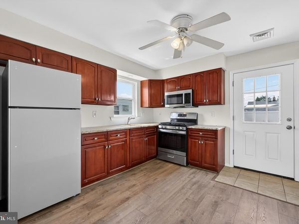 4627 GARY DRIVE , BRISTOL, PA 19007