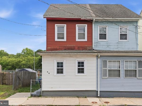 24 W MONROE STREET , MOUNT HOLLY, NJ 08060