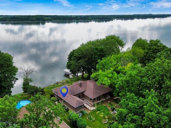 W9863 Dunn Rd, Fox Lake, WI 53933