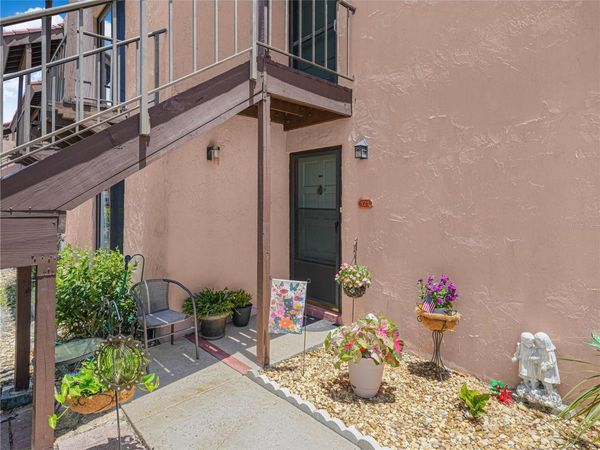 121 LA CASA , Unit 5, LAKE WALES, FL 33898