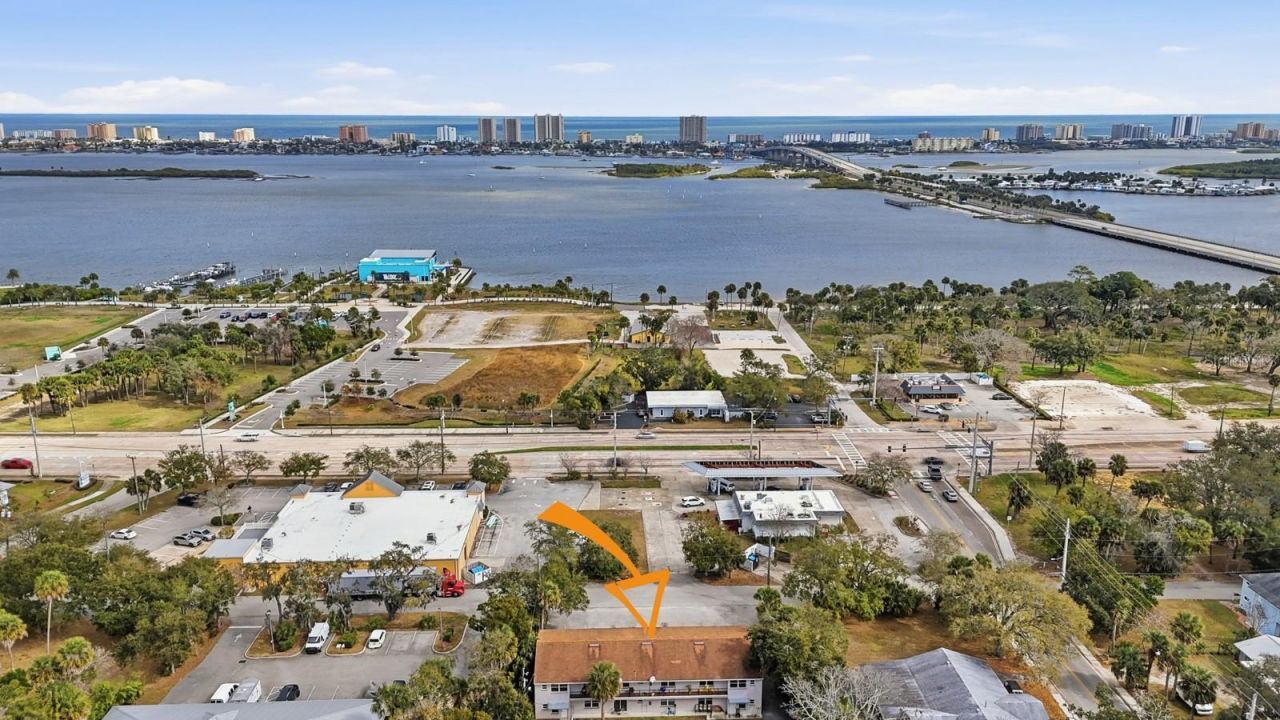 805 Louisville Street , Port Orange, FL 32129 Photo