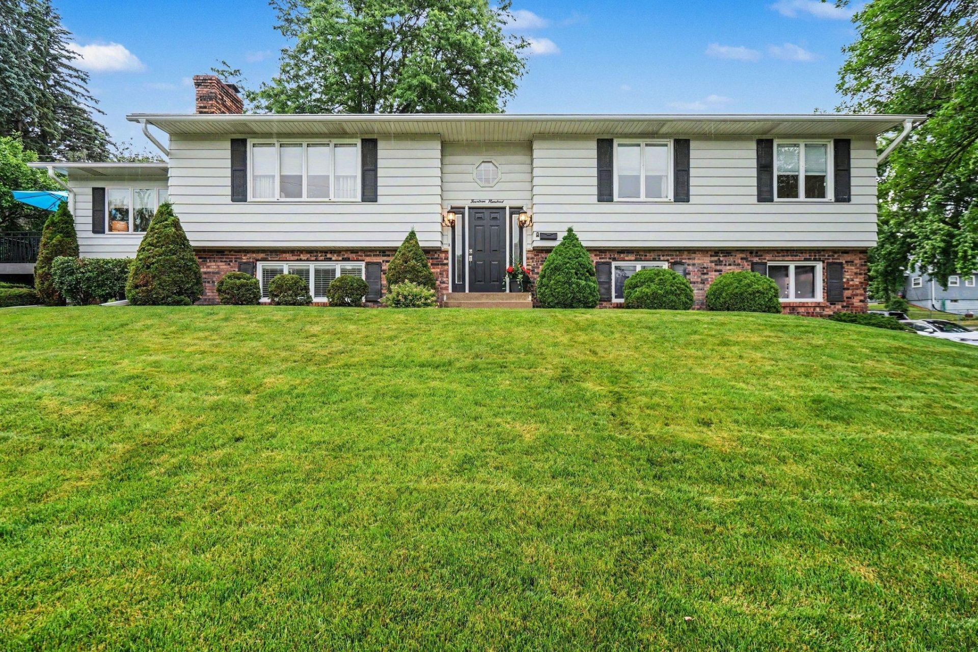 1400 4th Street S, South Saint Paul, MN 55075