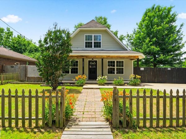 800 N 6 1/2 Street, Paragould, AR 72450