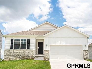 12923 S 67th Street, Papillion, NE 68133