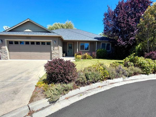 3272 Nellie Ettinger Lane, Medford, OR 97504