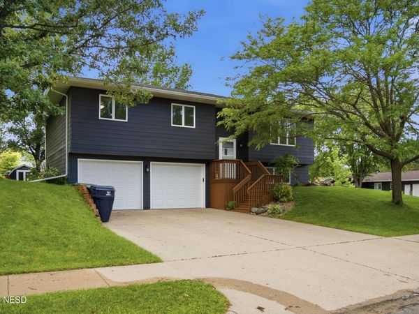 515 17TH STREET NE, Watertown, SD 57201