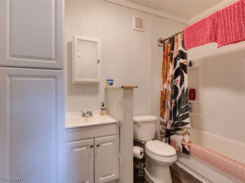 717 Fern Street, Akron, OH 44307 Photo 6