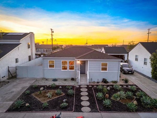 4220 E Overlook Dr, San Diego, CA 92115