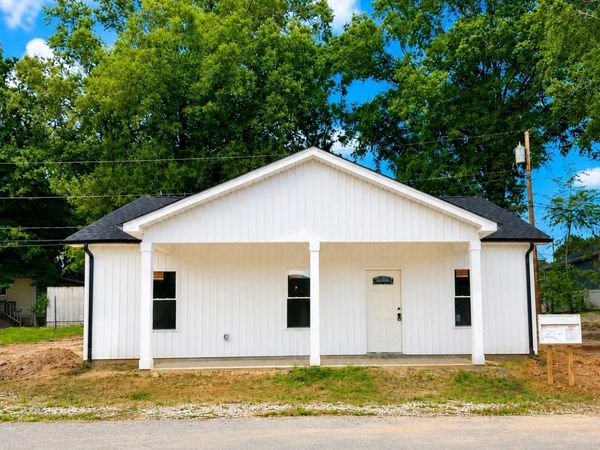 302 White Street , Cherryville, NC 28021