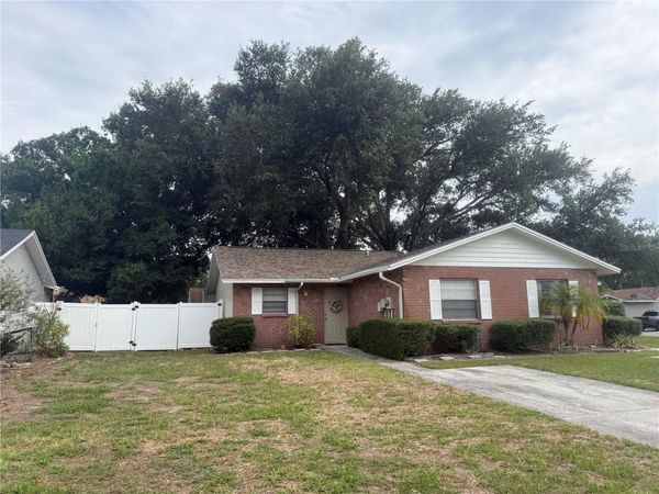 5118 LETITIA COURT , TAMPA, FL 33624