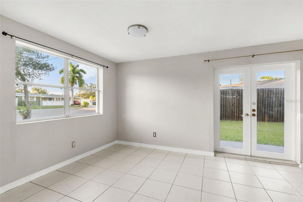 2913 Mcintosh Road, Sarasota, FL 34232 Photo