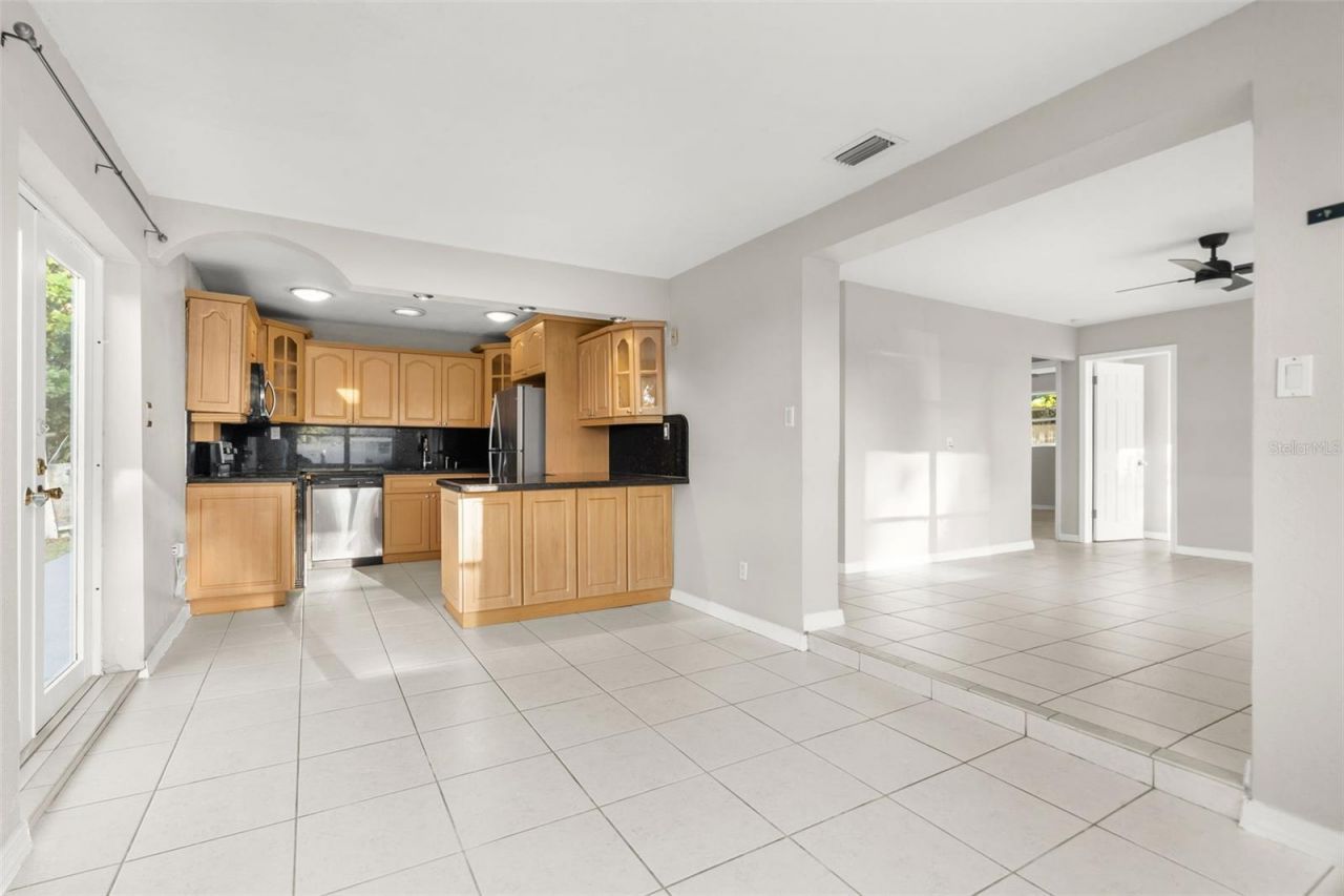 2913 Mcintosh Road, Sarasota, FL 34232 Photo