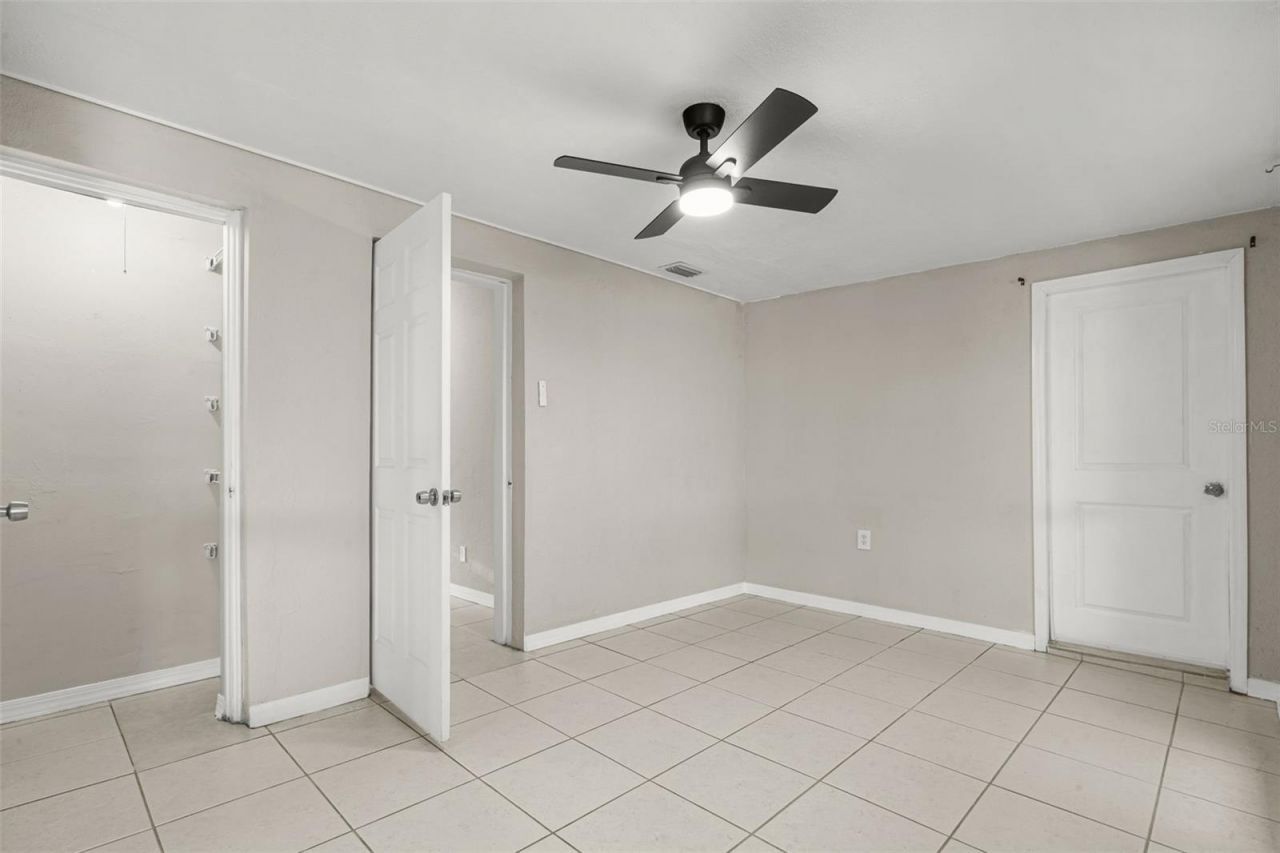 2913 Mcintosh Road, Sarasota, FL 34232 Photo