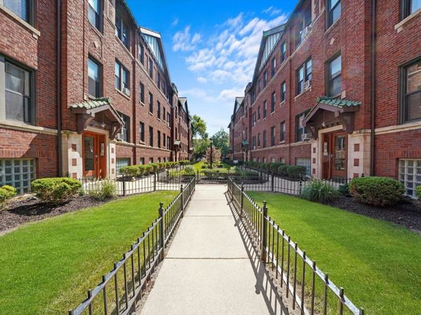 3308 W Schubert Avenue , Unit 2U, Chicago, IL 60647