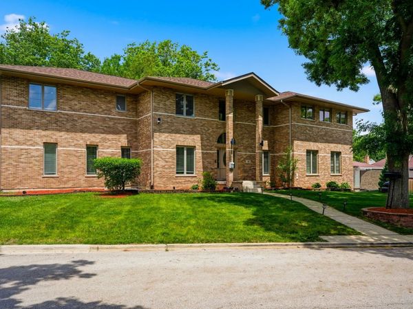 109 Orchard Street , Hillside, IL 60162