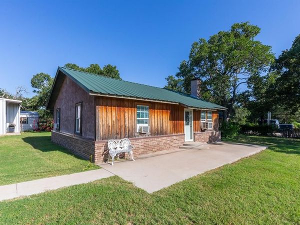 2143 County Road 113 , Clyde, TX 79510