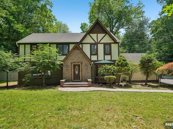 27 Chestnut Avenue, OLD TAPPAN, NJ 07675